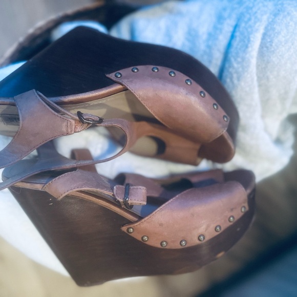 Steve Madden Wyliee Wedge Sandals - Picture 6 of 6